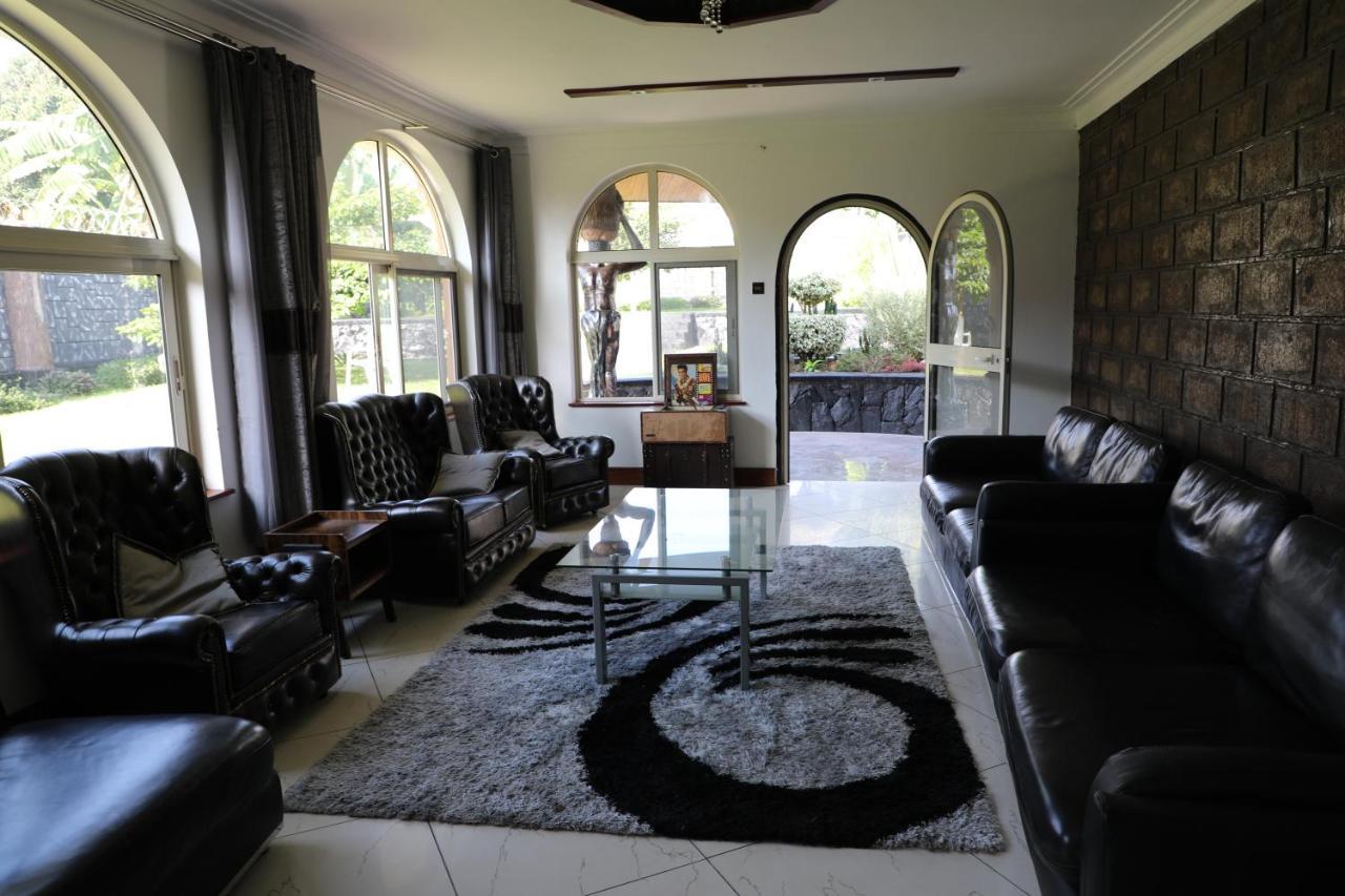 קמפאלה Stallion Place - Bed And Breakfast מראה חיצוני תמונה