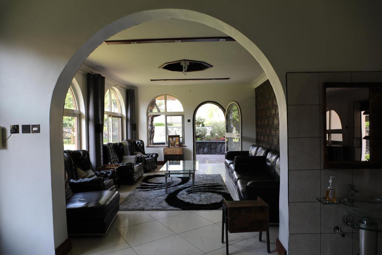 קמפאלה Stallion Place - Bed And Breakfast מראה חיצוני תמונה